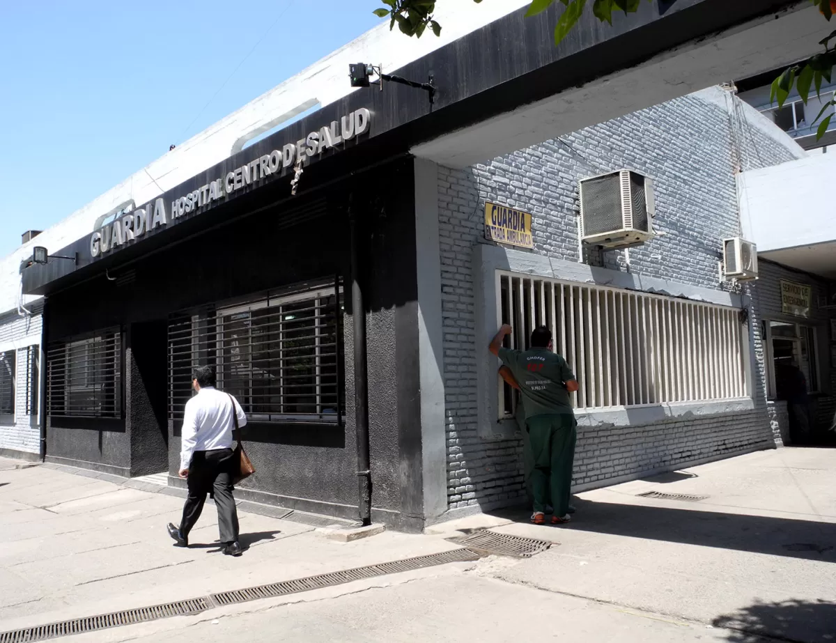 Dos muchachos fueron trasladados al hospital Centro de Salud con heridas de armas de fuego. LA GACETA/FOTO DE JOSÉ NUNO (ARCHIVO)