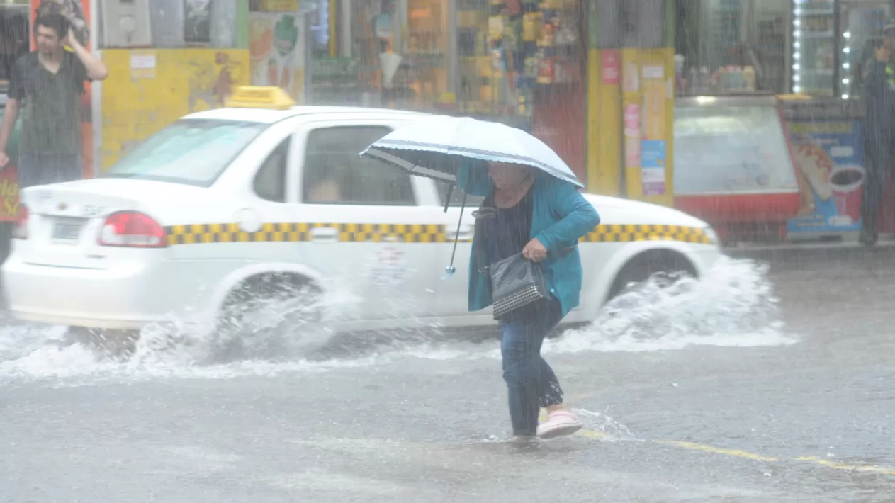 Inundaciones y cientos de evacuados tras el intenso temporal que azotó a Tucumán
