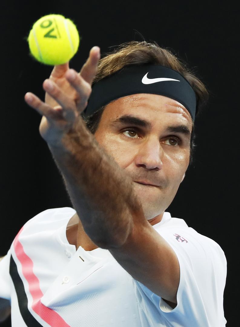 ESTRELLAS. Nadal abandonó el torneo de Australia y cargó contra la ATP; Federer no cree que haya ola de lesiones. fotos reuters 