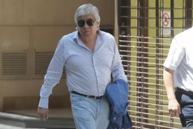 Moyano le advierte a Macri que no se arrodillará