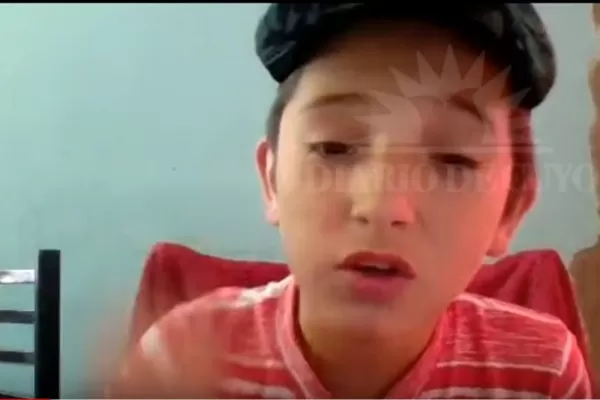 Video: el emotivo rap que un nene le escribió y le cantó a su mamá fallecida