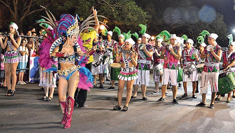 Fiestas en El Mollar, en Raco y en Tafí Viejo