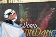 Campeones mundiales con el premio en camino