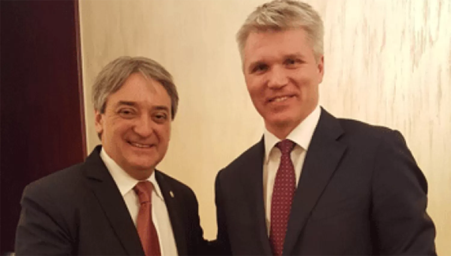 Cáceres, el secretario de Deportes uruguayo se reunió en Moscó con el Ministro ruso del área, Pável Kolobkov.
FOTO TOMADA DE www.ovaciondigital.com.uy