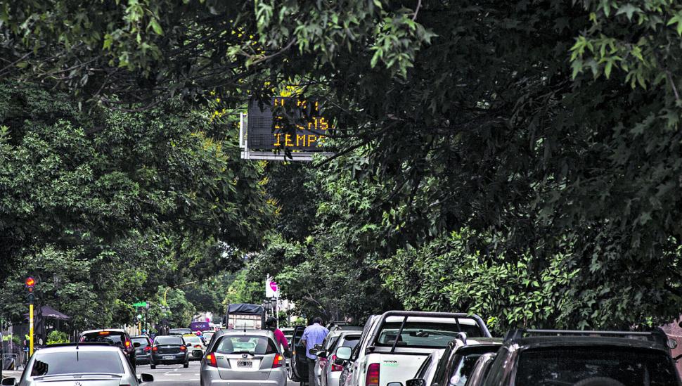 De los ocho carteles led sólo uno está funcionando bien