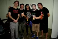 Mataron a puñaladas al baterista de Superuva en la puerta de un bar