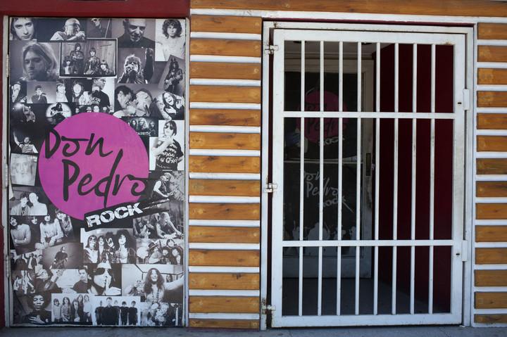 El bar Don Pedro, en Quilmes, donde tocó Superuva. A la salida fue asesinado el baterista. FOTO TOMADA DE CLARÍN.COM

