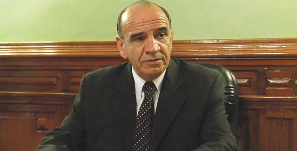 MINISTRO PÚBLICO. Edmundo Jiménez.