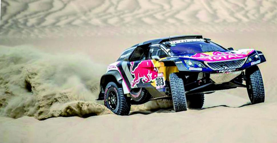 SIN OBSTÁCULOS. Sainz hizo que el Peugeot 3008 DKR fuera imparable en todos los terrenos que atravesó el Dakar. Cuando enfrentó las dunas no tuvo inconvenientes.  silkwayrally.com