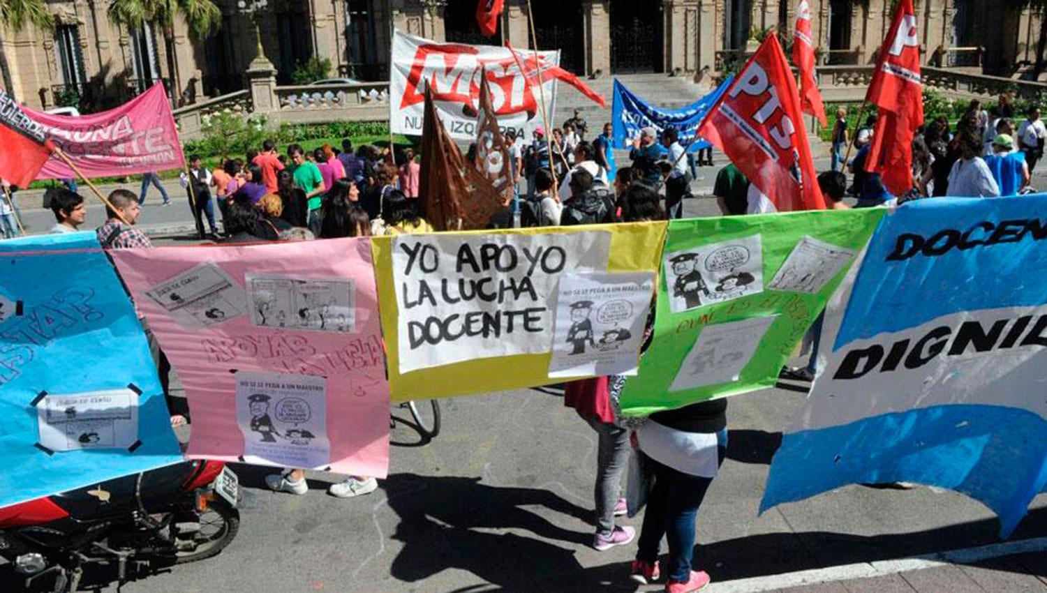 Docentes tucumanos esperan que el Gobierno prontamente los convoque a paritarias: “deben ser libres”
