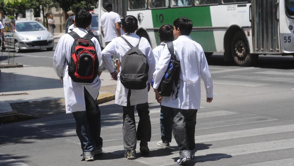 El Gobierno no desecha una 'cláusula gatillo' salarial