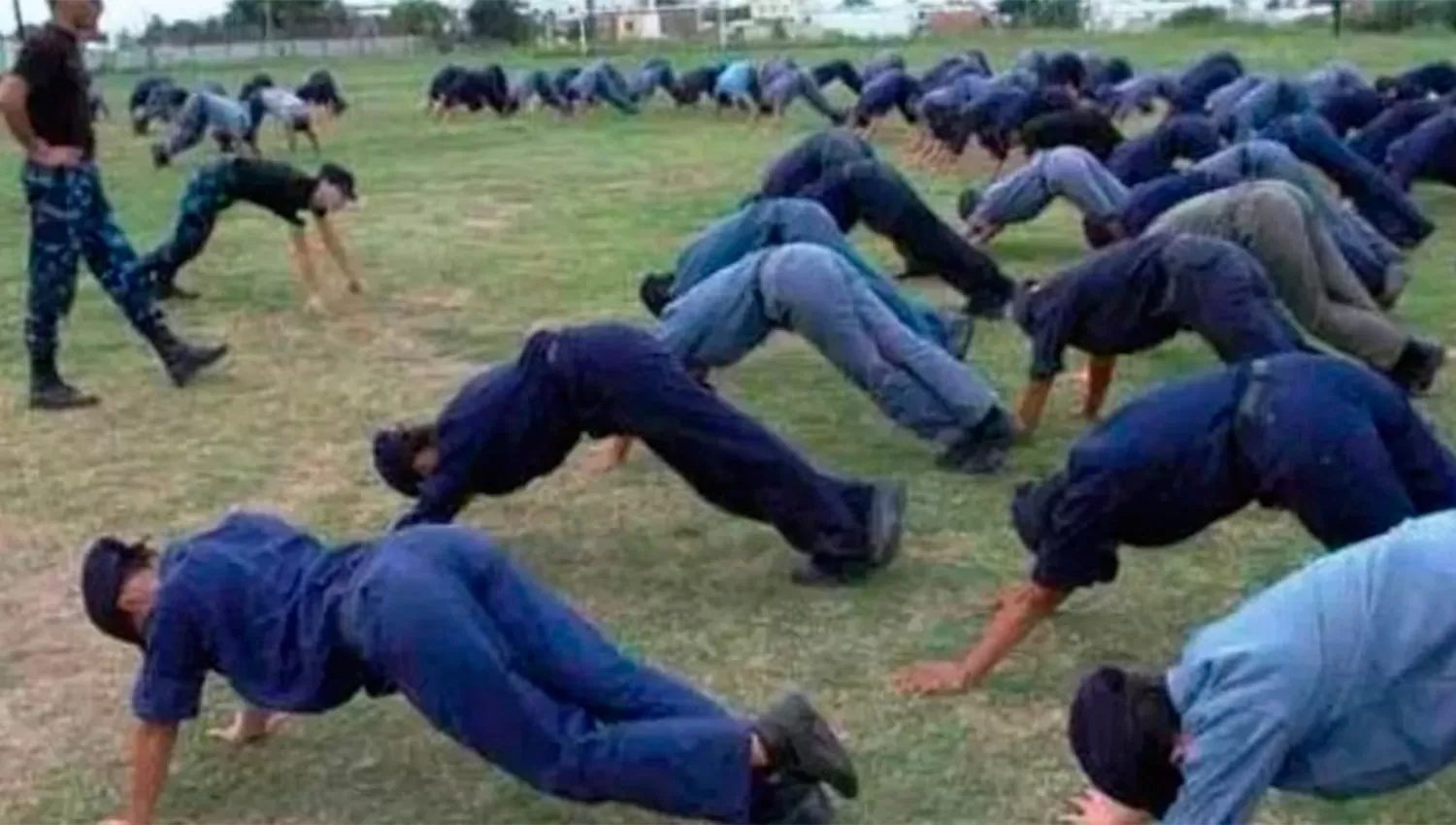 ENTRENAMIENTO EXTREMO. Un total de 12 cadetes tuvieron que ser hospitalizados. FOTO TOMADA DE CLARIN.COM