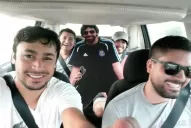 Tucumanos llevaron al Carnaval de Jujuy la gigantografía de un amigo que no pudo viajar