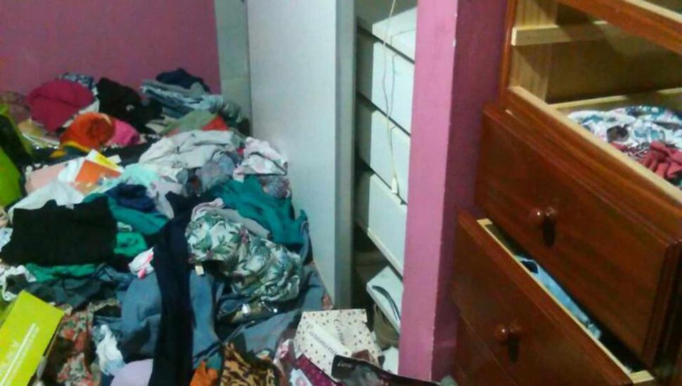 Robo comando a una familia en Los Plátanos