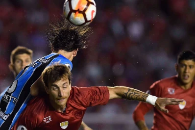 La expulsión de Gigliotti condicionó a Independiente que tendrá que buscar el triunfo ante Gremio en Brasil