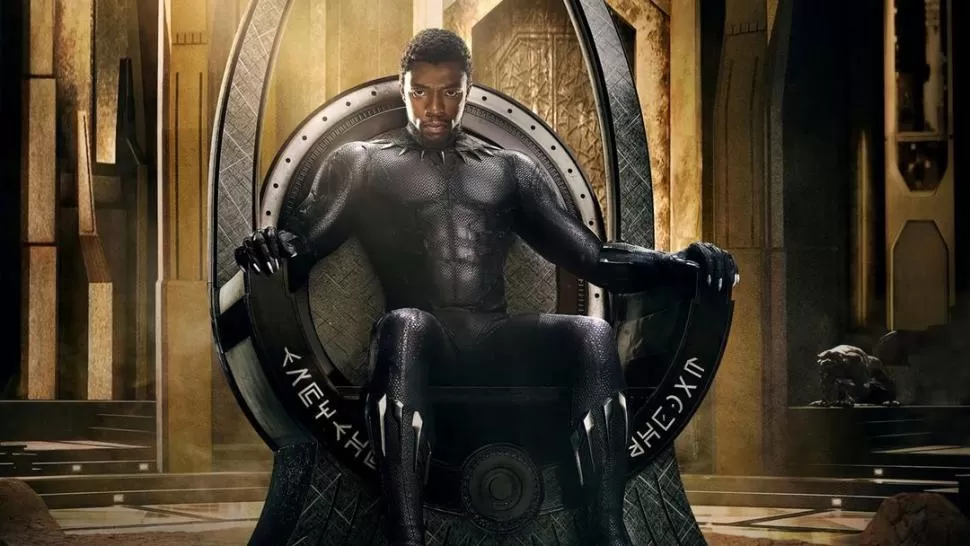 SUPERPODEROSO. El filme protagonizado por Chadwick Boseman da un paso adelante en la diversidad racial. 