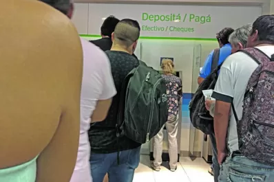 Por el paro bancario, adelantan el pago de jubilaciones y planes