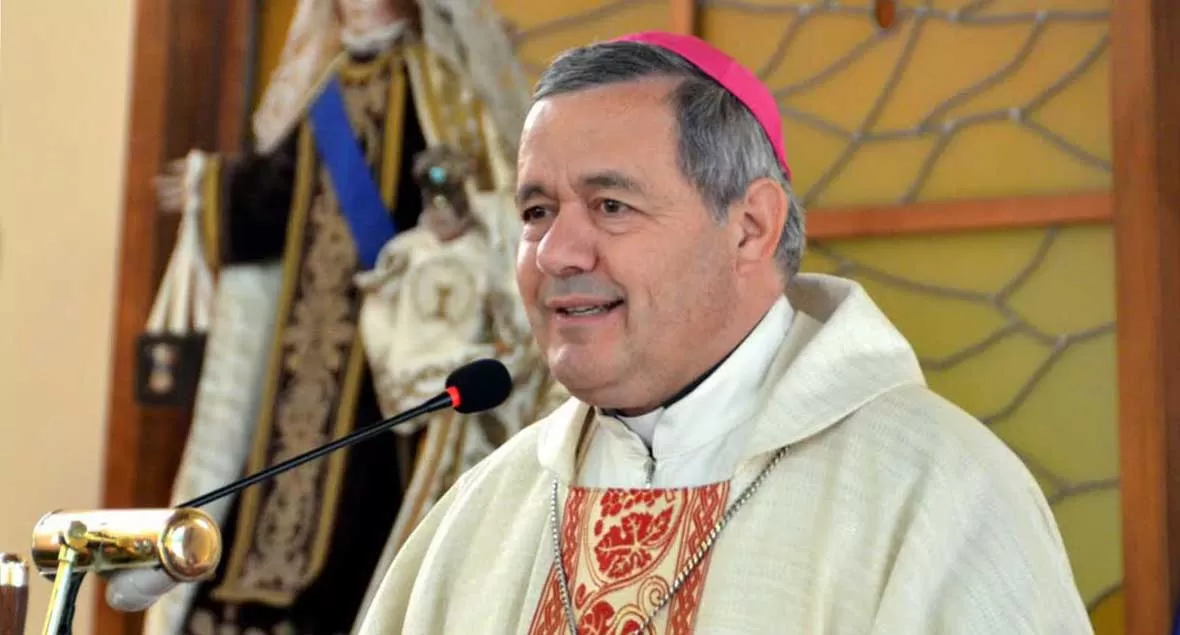 JUAN BARROS. El obispo chileno acusado de encubrir abusos sexuales. t13.cl