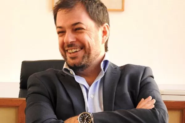 El Gobierno nacional defiende al funcionario acusado de ocultar U$S 1,2 millón