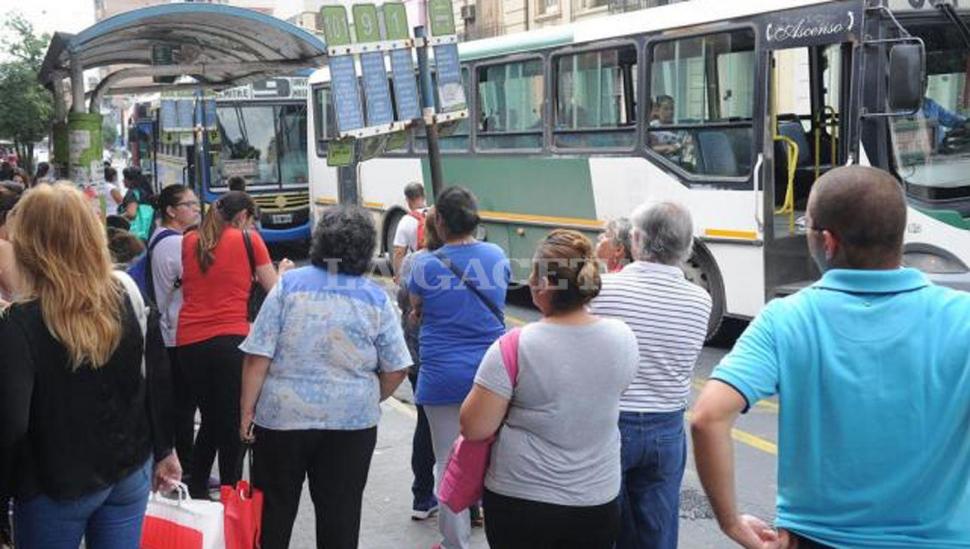 En 20 años bajó un 35% el uso del ómnibus urbano