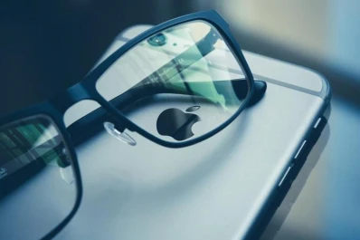 A causa de celulares y tablets, tres de cada 10 adolescentes sufrirán miopía en 2020