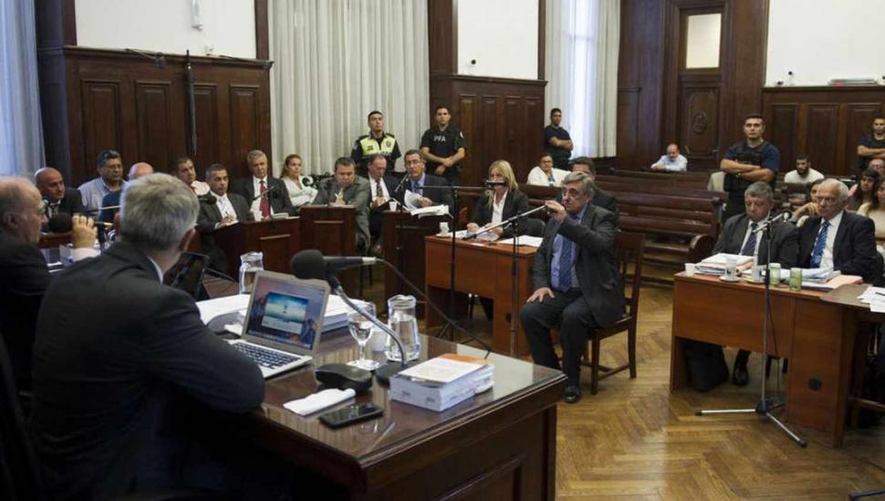 'Alperovich me dijo: quedate tranquilo; vos vas a cobrar todos los meses y no vas a trabajar más', dijo Lebbos
