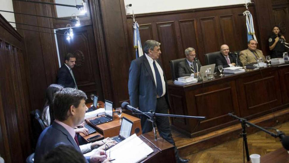 'Aquí están encubriendo a alguien muy importante', dijo Lebbos