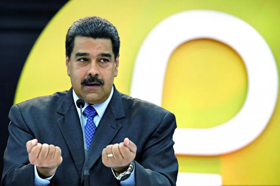 PRESIÓN EXTERNA. Maduro quiere seguir adelante con su idea de protagonizar las elecciones a como dé lugar. reuters
