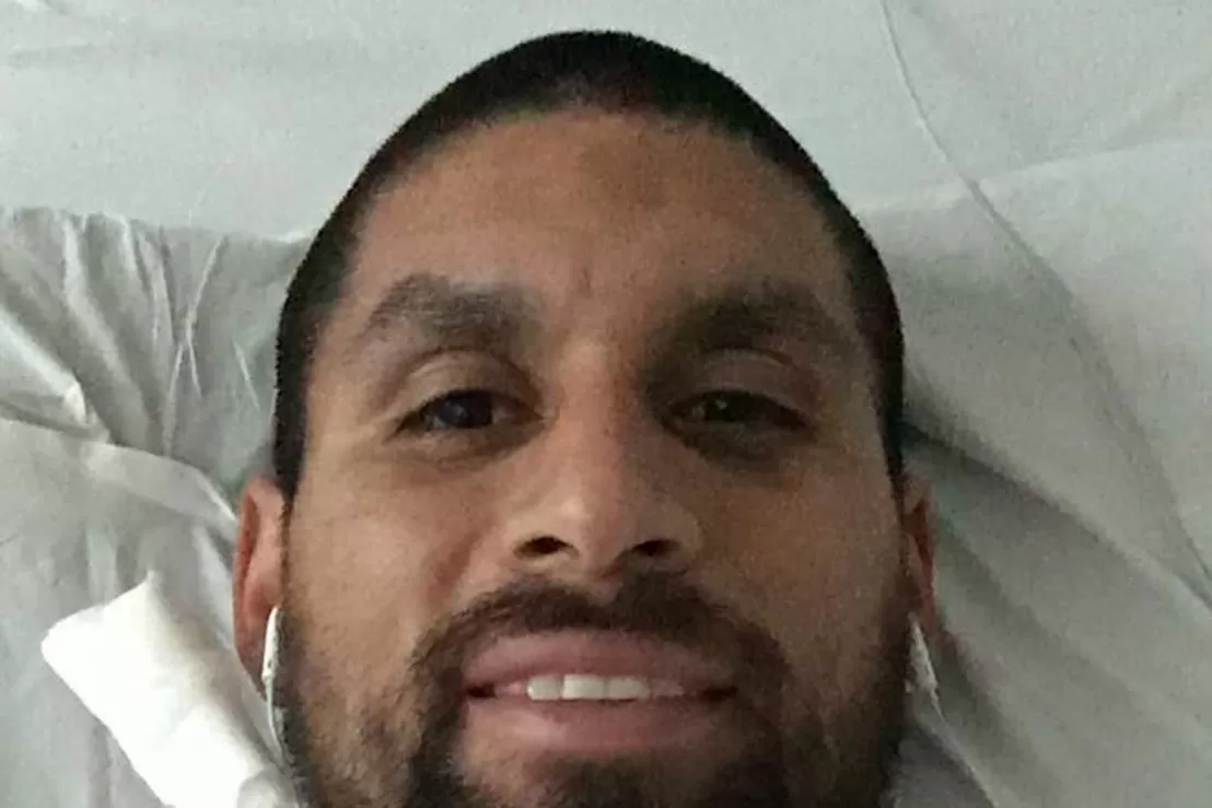 A LA ESPERA. Cristian Villagra fue internado hoy y mañana será sometido a una operación para donarle médula a su hermano. (FOTO TOMADA DE TWITTER @m_carabajal)