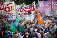 ¿Qué hacen los varones durante el Paro Internacional de Mujeres? El debate de las redes