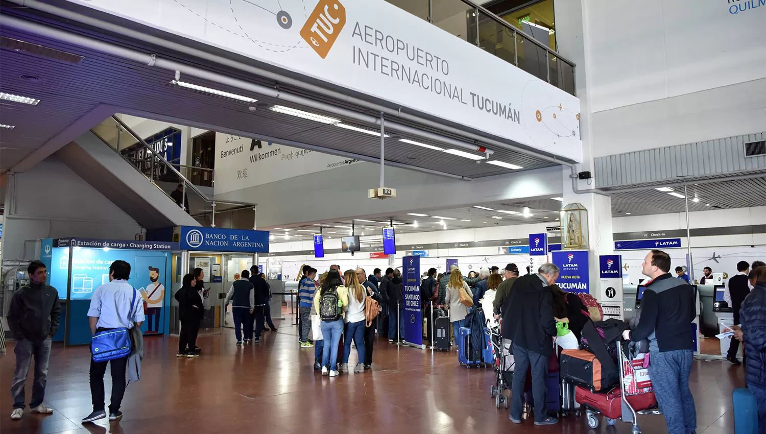 MAYOR MOVIMIENTO. En octubre comenzará la remodelación del aeropuerto, aunque se aclaró que los vuelos seguirán operando desde Tucumán. ARCHIVO LA GACETA / FOTO DE INÉS QUINTEROS ORIO