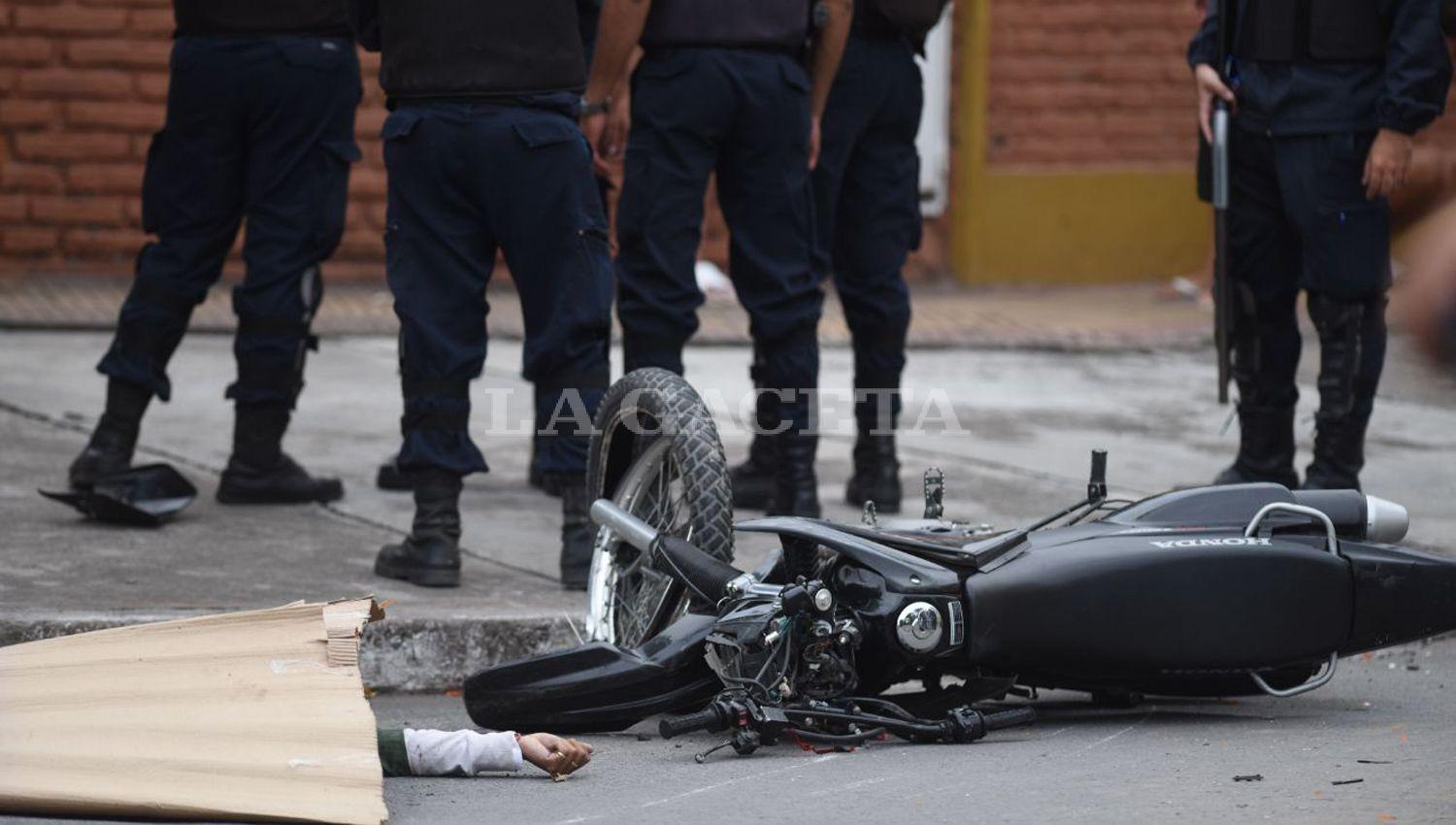 Un motociclista de 22 años murió tras chocar contra un colectivo durante una persecución en Ciudadela