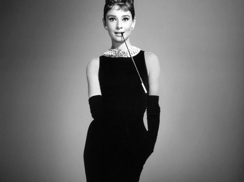 “LITTLE BLACK DRESS”. El icónico vestido que lució Audrey Hepburn. 