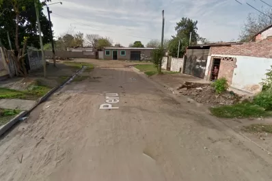 Vecinos lo atacaron por un supuesto arrebato y fue identificado como autor de un “escruche”