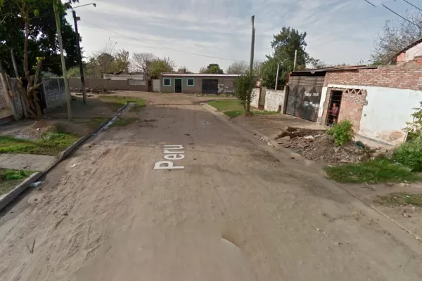 Vecinos lo atacaron por un supuesto arrebato y fue identificado como autor de un “escruche”