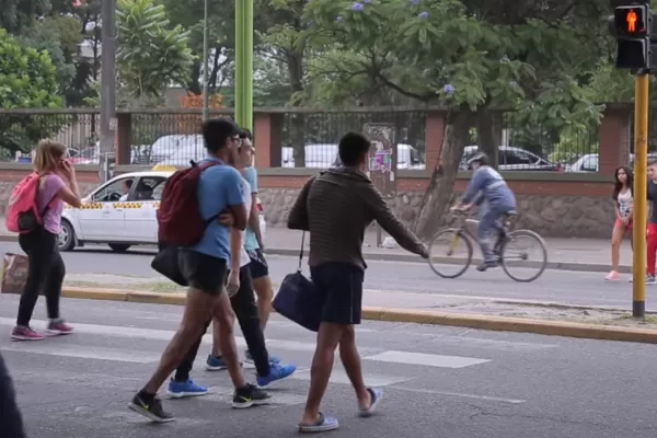 Tras la muerte de un alumno, en Filosofía y Letras creen que el puente peatonal ayudará a salvar vidas