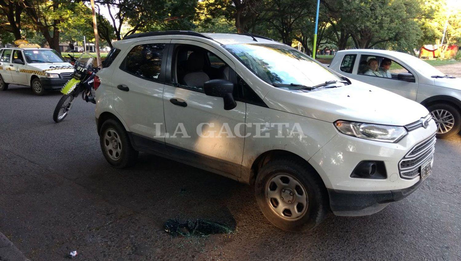 Los rompevidrios volvieron a atacar: le robaron a una docente que se dirigía al trabajo en Buenos Aires al 900