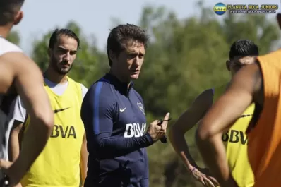 Boca llega con Tevez y un aplazo que levantar