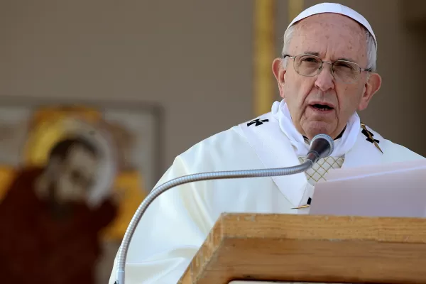 Francisco a los argentinos: a los que puedan sentirse ofendidos por algunos de mis gestos, les pido perdón