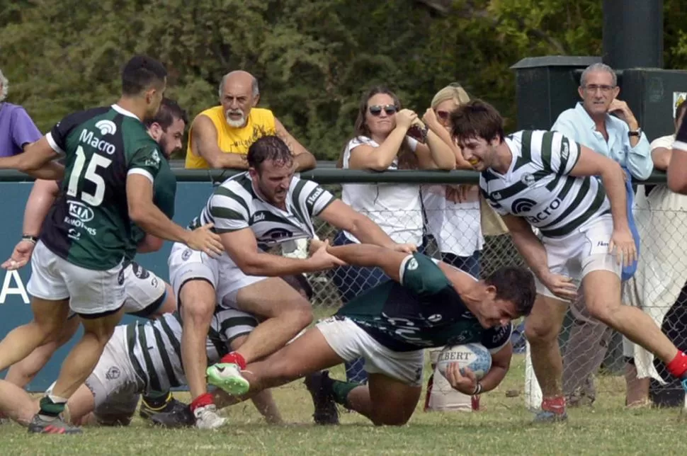 SUPERIOR. Tucumán Rugby fue un justo ganador ante el campeón de Rosario. foto de Gustavo de los Ríos (La Capital)