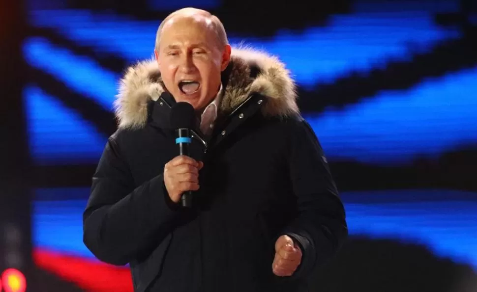 EUFÓRICO. En la plaza del Manezh, frente a un multitud, Vladimir Putin señaló que su triunfo es el reconocimiento de lo que se hizo en los últimos años. reuters 