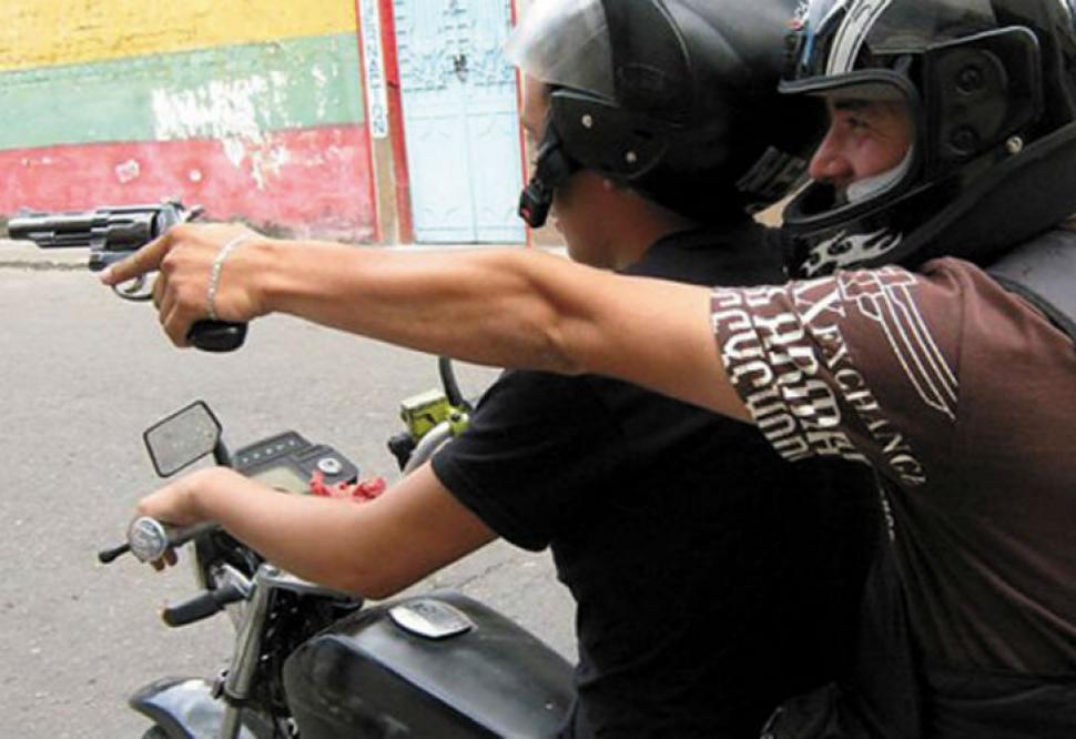 Ya rige la ley con la que se busca cercar a los motochorros