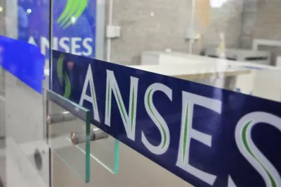 Ordenan la captura internacional de un tucumano por fraude millonario a la Anses en Santiago del Estero