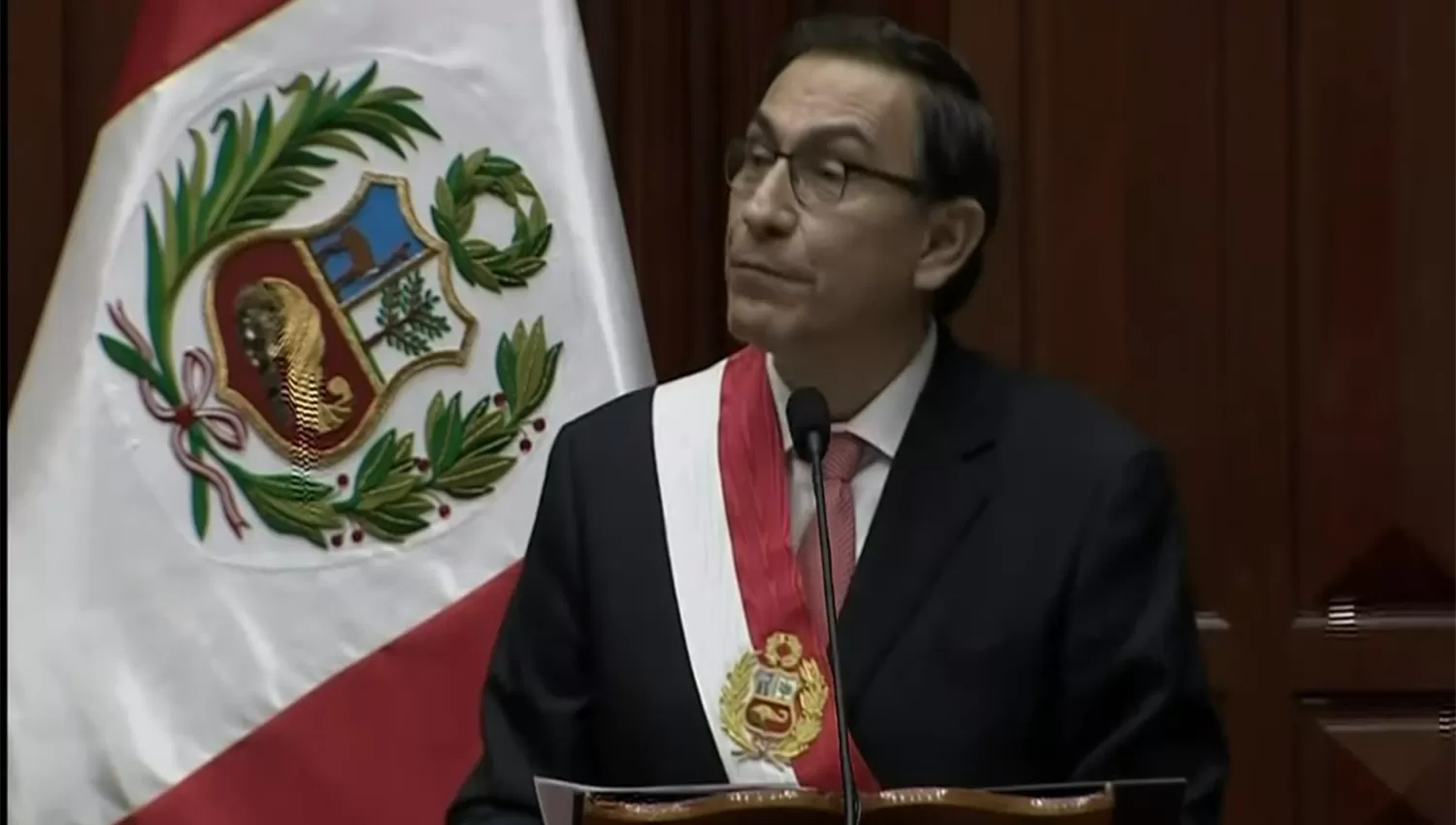 NUEVO PRESIDENTE. Martín Vizcarra habla frente al Congreso.FOTO CAPTURA DE VIDEO.