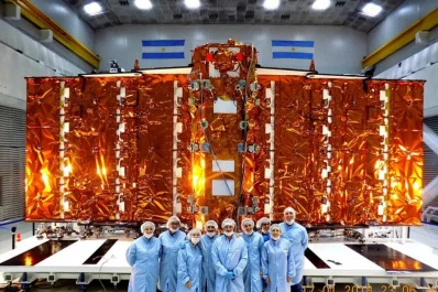 Los satélites también visten a la moda