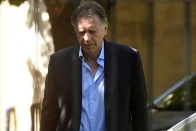 La AFIP reclama que Cristóbal López pague con su propia plata la deuda de Oil Combustibles