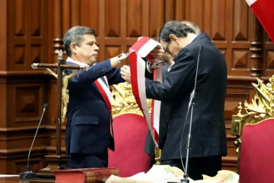 Juró Vizcarra y pidió combatir la corrupción