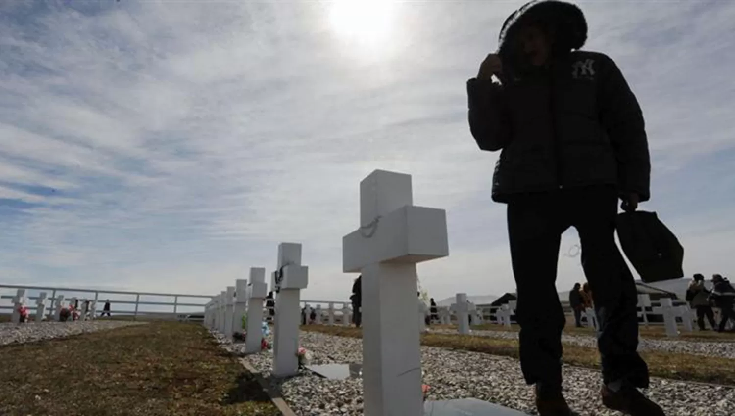 Familiares de soldados caídos en Malvinas visitarán sus tumbas en Darwin