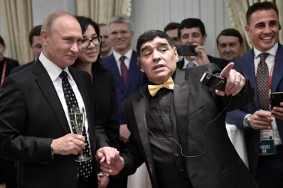 La mano negra de la política