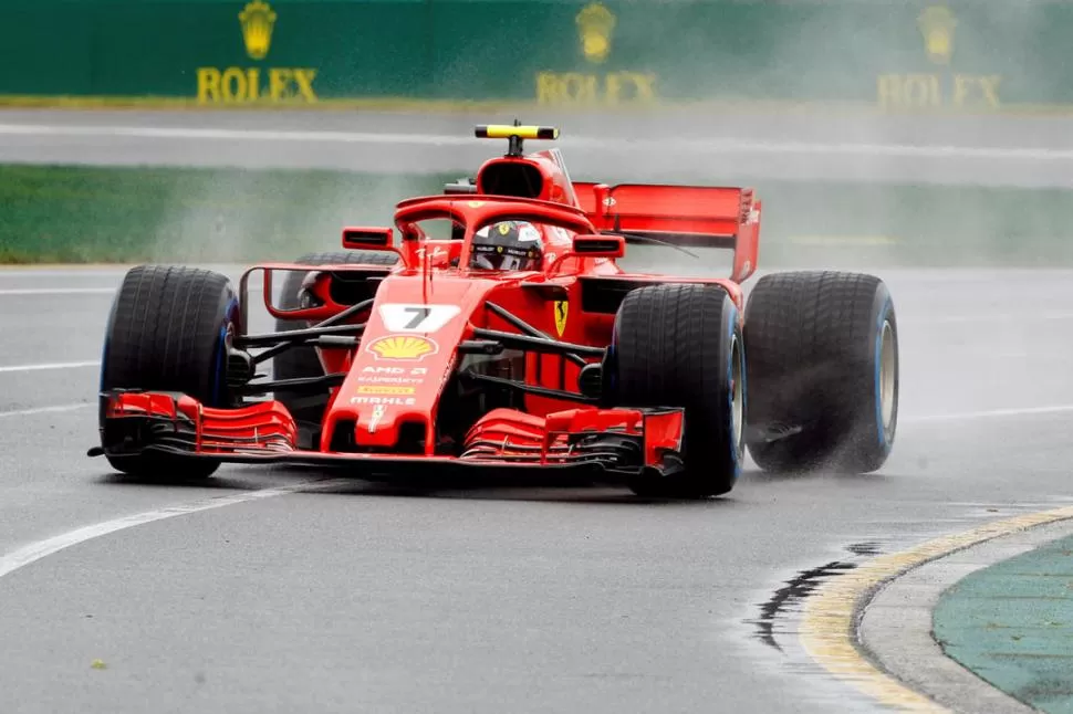 LUCHA DE MARCAS. Mercedes y Ferrari (foto) son las escuderías con mayores ambiciones durante esta temporada; Red Bull, sobre todo por el potencial de Max Verstappen, podría terciar en la gran lucha. Reuters
